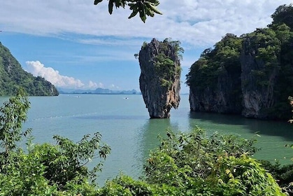 James Bond Island from Khaolak by Long-tail Boat