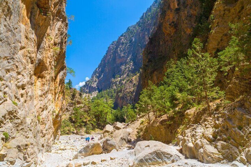 Full-Day Samaria Gorge Hiking Tour from Chania