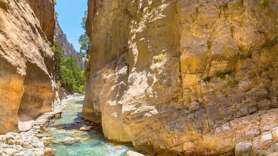 Full-Day Samaria Gorge Hiking Tour from Chania