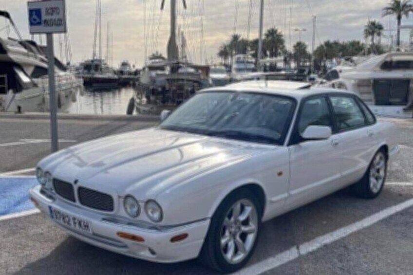 Luxurious XJR