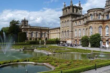 Blenheim Palace and Cotswolds Downtown Abbey Tour