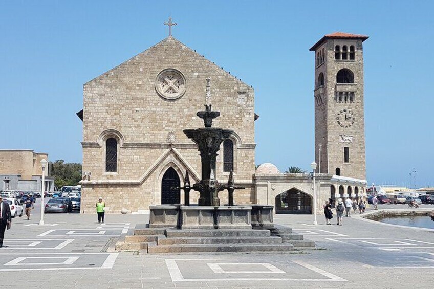 Small Group Walking Tour of Rhodes Old Town from the Cruise Port