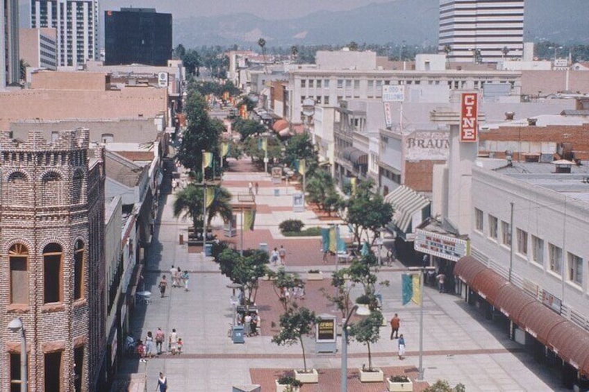 Santa Monica 3rd. Street Promonade.