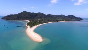 Mission Beach to Dunk Island Return Transfer - Day Trip