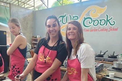 Thai Cooking Class and Visit Elephant Fun Farm Chiangmai