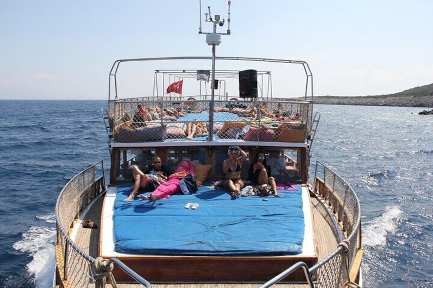 6 Hour Bodrum City Boat Trip with Lunch, Beer, Wine and All Soft Drinks