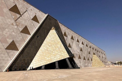 Cheap Giza Pyramids, Grand Egyptian Museum Khan El Khalili Market