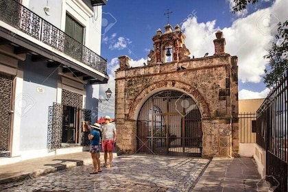 Private Historic Old San Juan Sightseeing & Walking Experience
