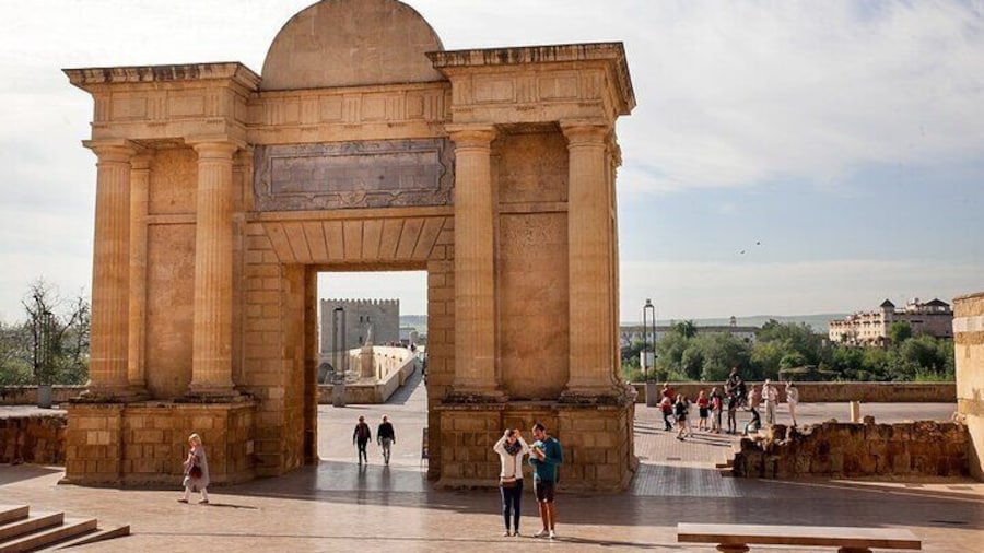 Cordoba's Historical Treasures: A Walking Tour