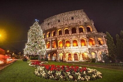 Christmas Nativities Walking Tour in Rome