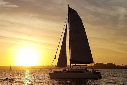 2,5 timmars nöje: Katamaran Sunset Sail