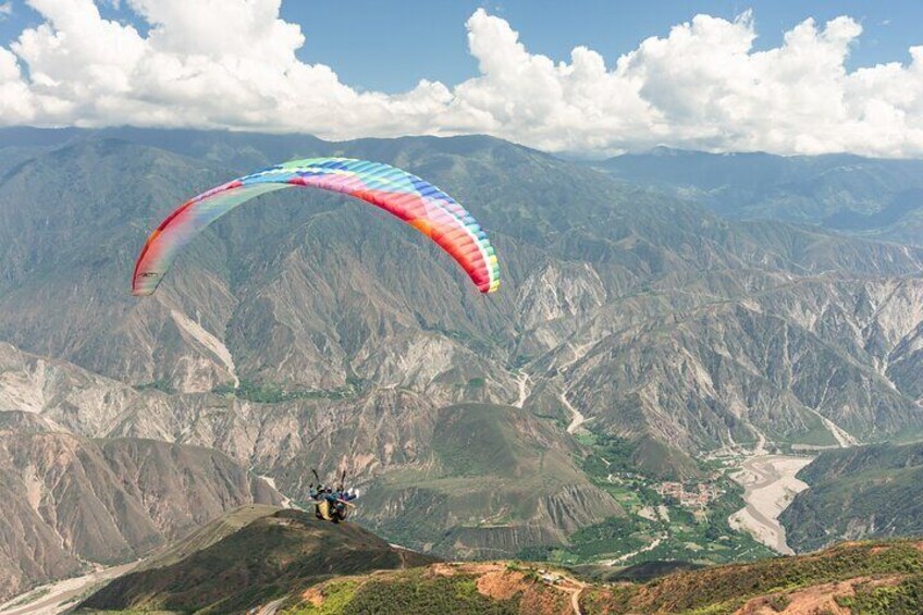 Paragliding experience in the Chicamocha Grand Canyon