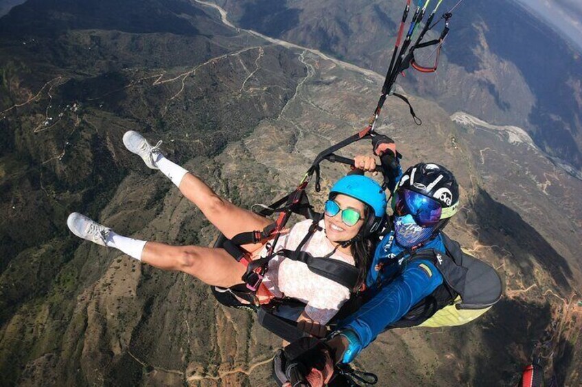Paragliding experience in the Chicamocha Grand Canyon