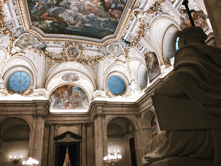 Skip-the-Line Royal Palace Madrid - PRIVATE TOUR with Guide