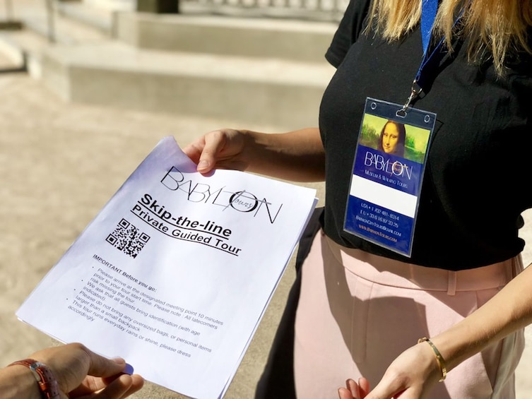 Skip-the-Line Royal Palace Madrid - PRIVATE TOUR with Guide