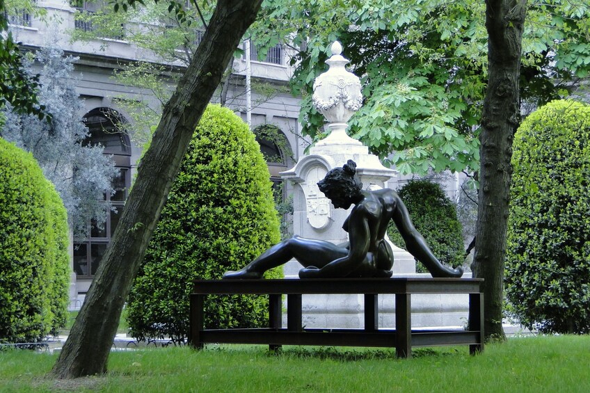 Statue outside the Reina Sofia Museum