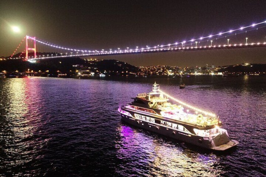 Bosphorus Dinner Cruise and Turkish Night Show with Private VIP Table