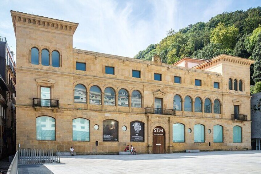 San Sebastian: Old Town Outdoor Escape Game
