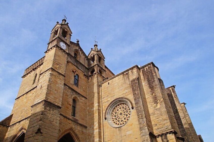 San Sebastian: Old Town Exploration Game