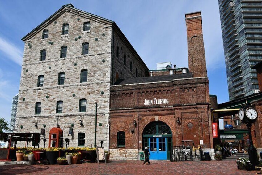 Toronto Distillery District: Outdoor Escape Game