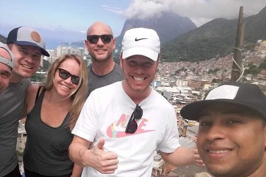 Private 2-Hours Sightseeing Walking Tour in Rocinha