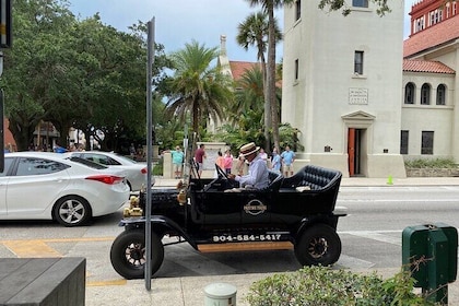 Private Guided Historical Tour of St. Augustine: Step back in time with pas...