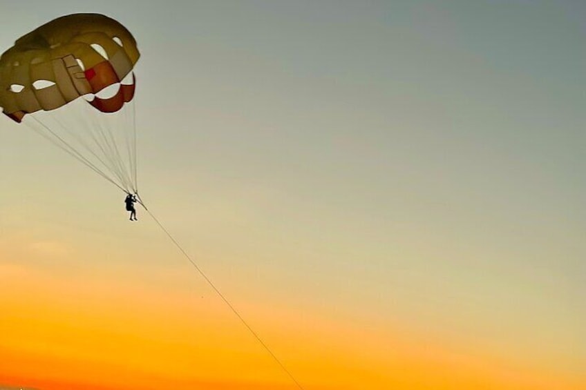 Parasailing tour in Al Mouj Muscat