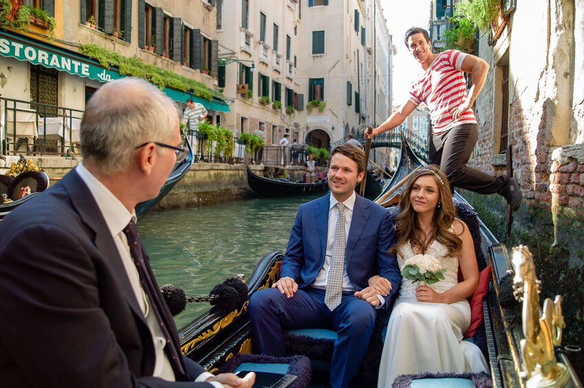 Renew Your Wedding Vows on a Venetian Gondola