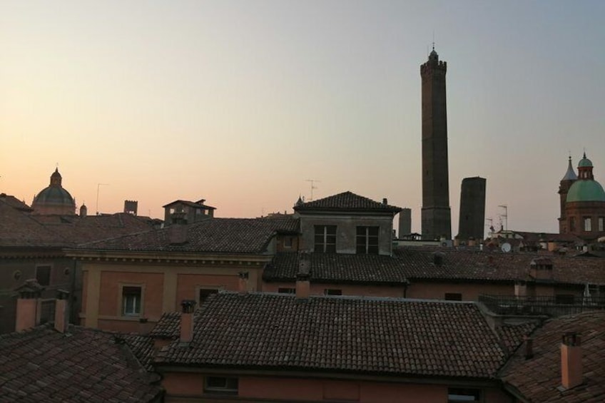 Historical Tour of Bologna