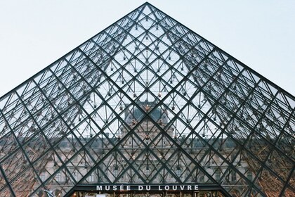 Kombitour: Louvre + Orsay Museum - reservierter Eintritt inklusive