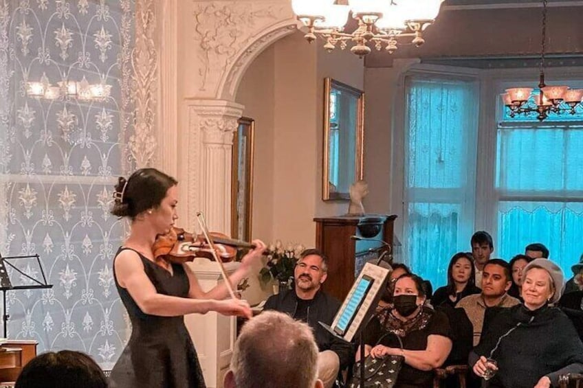 We frequently host chamber concerts in our parlors. Many of our tour guests have bought tickets to intend these gorgeous Concerts by Insight Chamber Players
