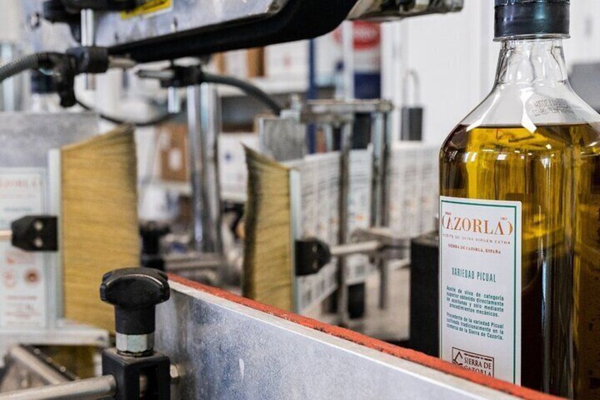 CAZORLA OLEOTOUR OIL PACKAGING MACHINE