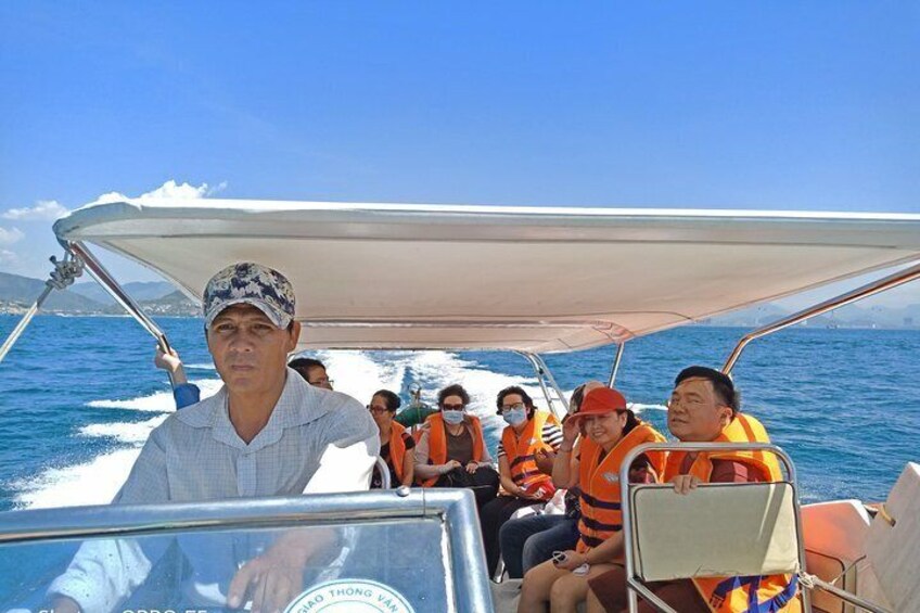 Daily Snorkeling Tour