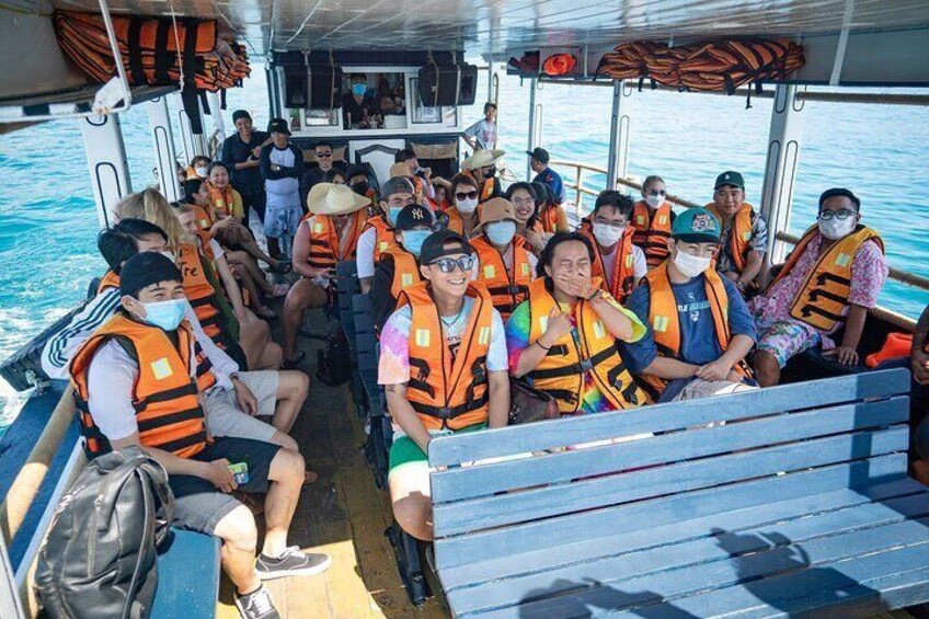 Nha Trang Happy Boat Trip Included Floating Bar And Lunch