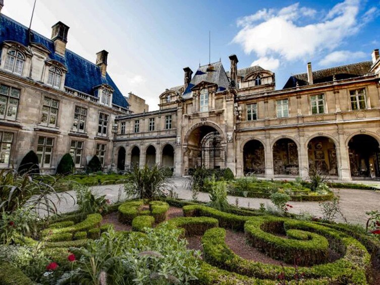 Marais garden in Paris