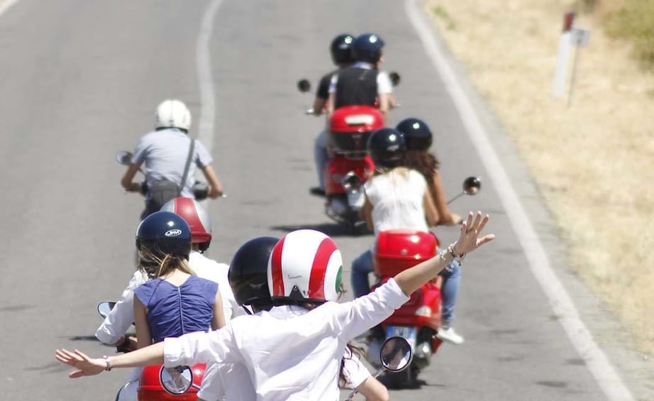 Small group Vespa tour to Chianti