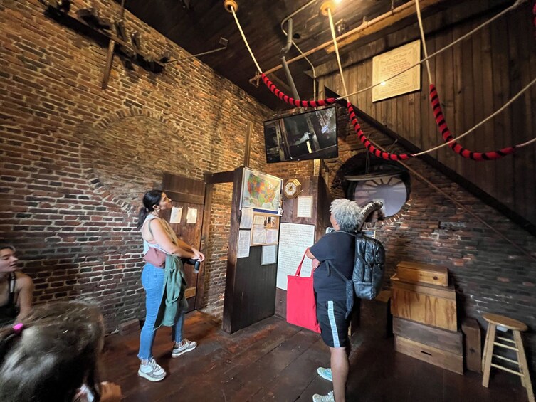 VIP Freedom Trail Tour with Guided Old North Church Crypt