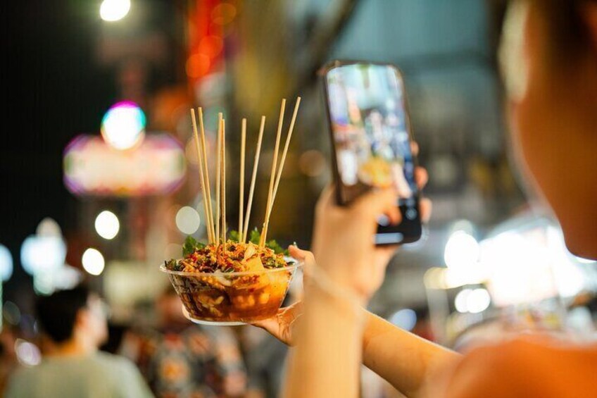 Chinatown Street Food Night Tour by Tuk Tuk in Bangkok