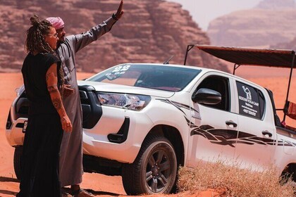 Bedouin Desert 4x4 Tour Wadi Rum, 3-4 hours or Full day - with Hiking & Tre...