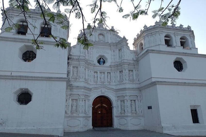 Tour around antigua's villages