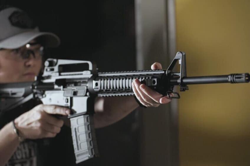 Shared Indoor Shooting Range Warsaw with a Licensed Guide