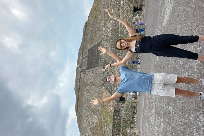 greeting the gods, Teotihuacán