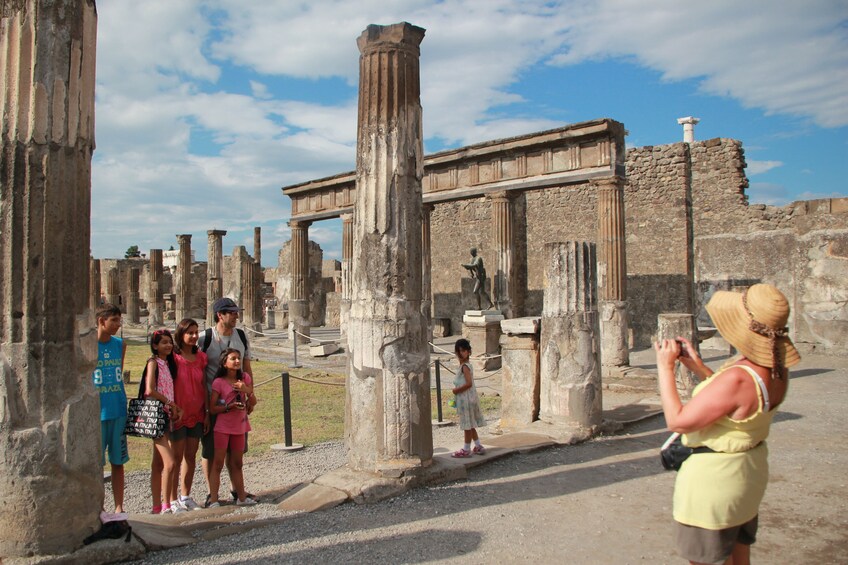 Skip-the-Line Pompeii, Positano & Amalfi Coast Small-Group Tour with Lunch