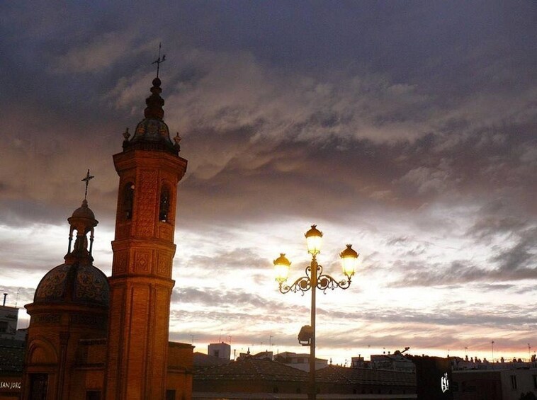Legends of Triana Walking Tour in Spanish