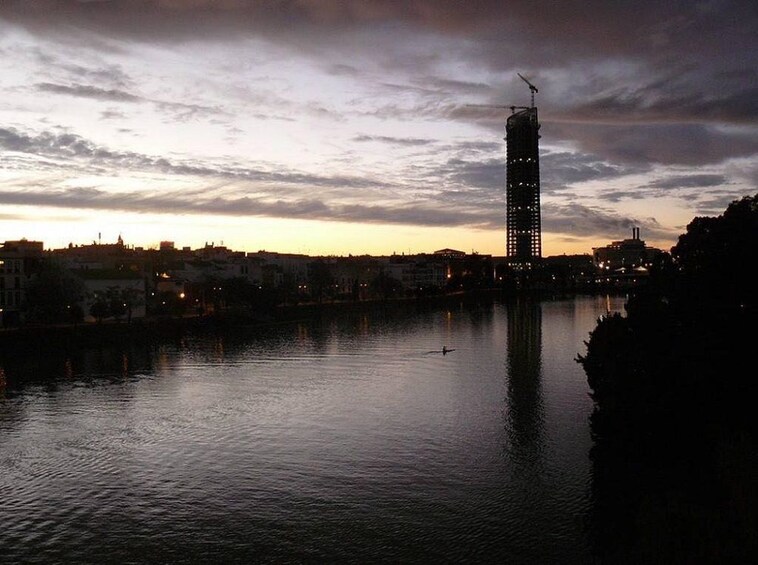 Legends of Triana Walking Tour in Spanish