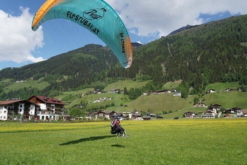 Tandem paragliding in Neustift im Stubaital (high-altitude Elfer lifts)