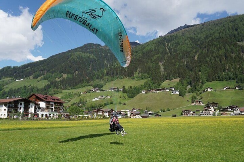 Tandem paragliding in Fulpmes in the Stubaital (Schlick high-altitude flight)