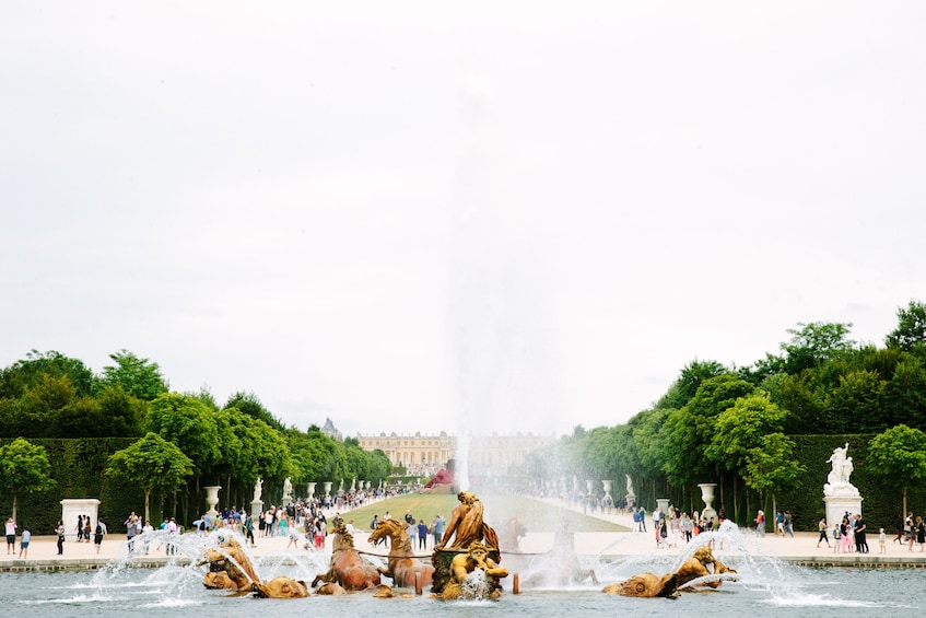 Skip-the-Line Versailles Chateau & Gardens Tour