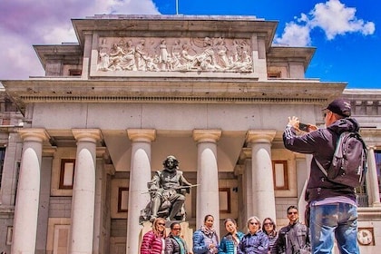 Privat vandretur guidet med besøg på det kongelige palads og Prado-museet