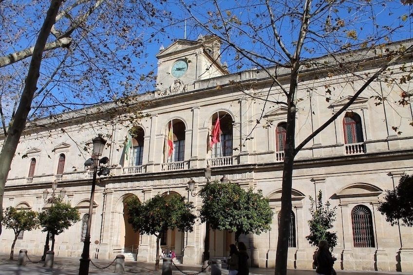 Paranormal Seville Walking Tour in Spanish